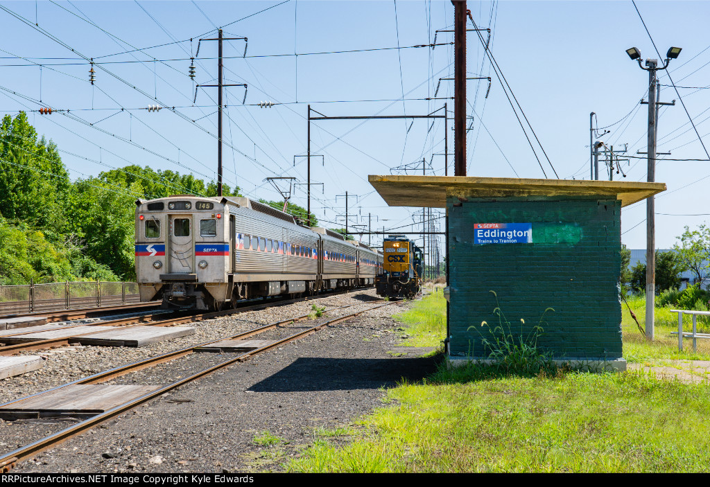 SPAX Silverliner IV #145 and CSX GP40-2 #6207